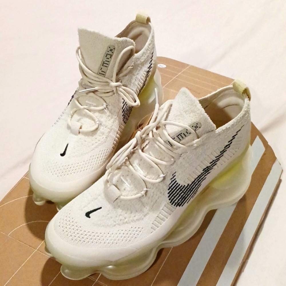 NIKE AIR Max SCORPION Phantom